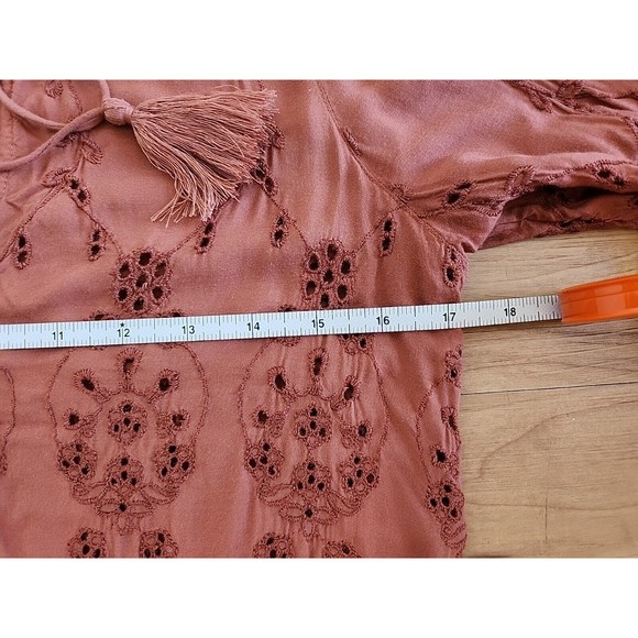 American Eagle Boho Eyelet embroidery Tunic Top Size XS Rust Tie V Neck Blouse - Picture 6 of 8